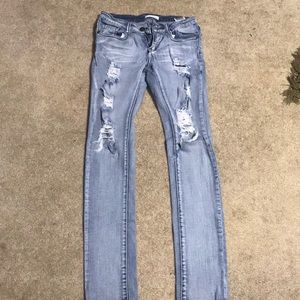 Distressed skinny jeans